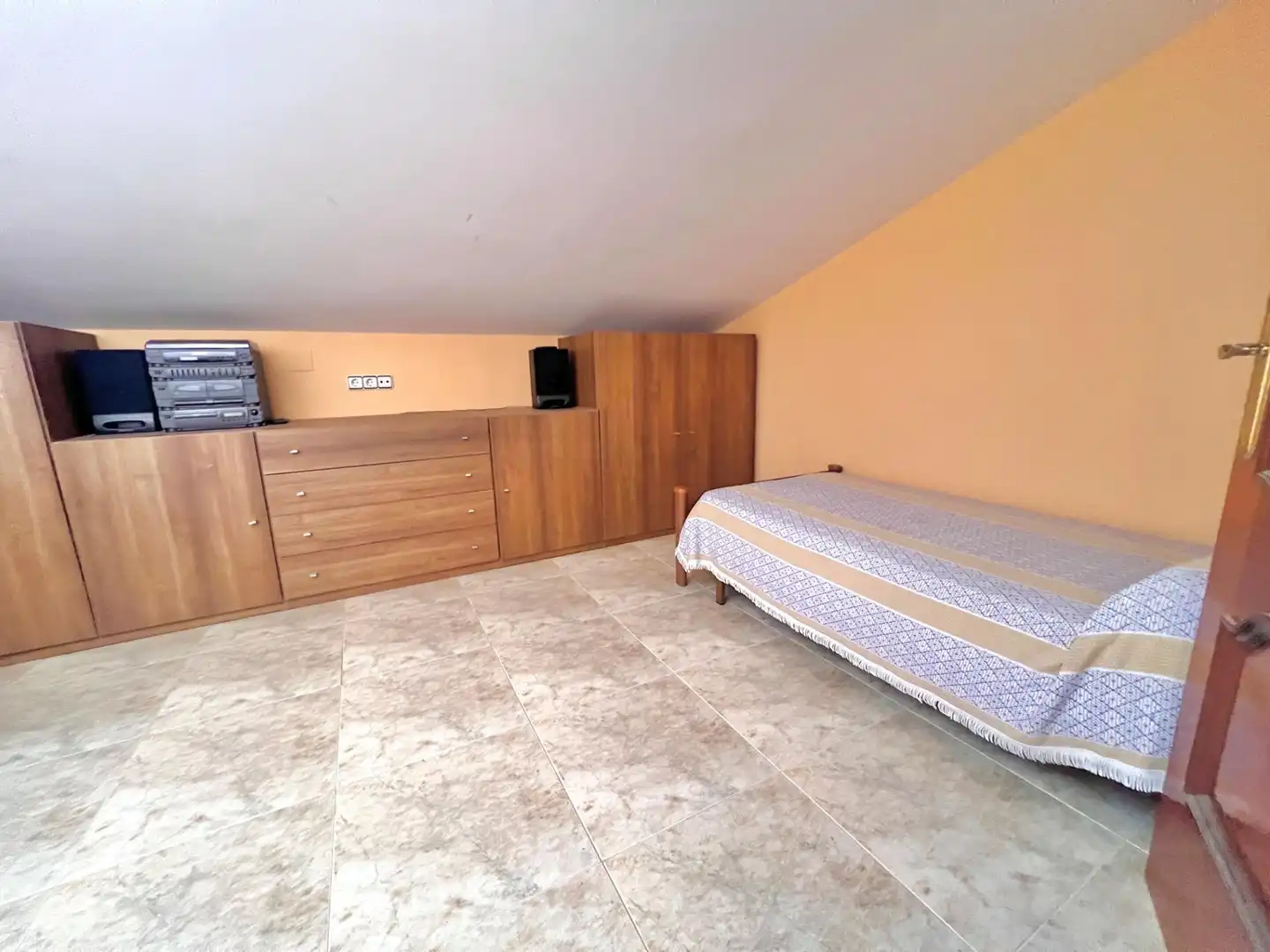 Bedroom of Houses for sale in Vespella de Gaià  with Heating, Terrace and Swimming Pool