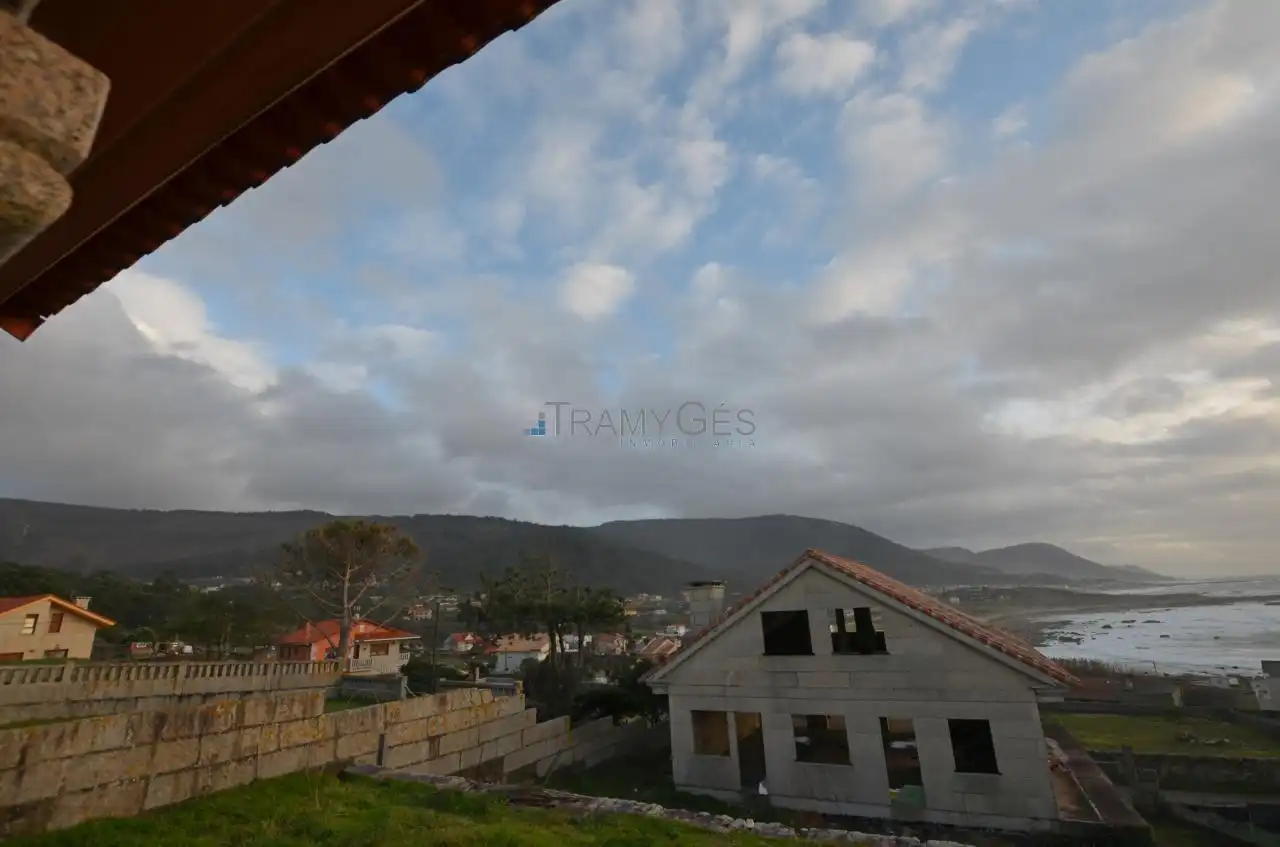 Vista exterior de Casa o chalet en venta en Oia con Calefacción, Jardín privado y Terraza