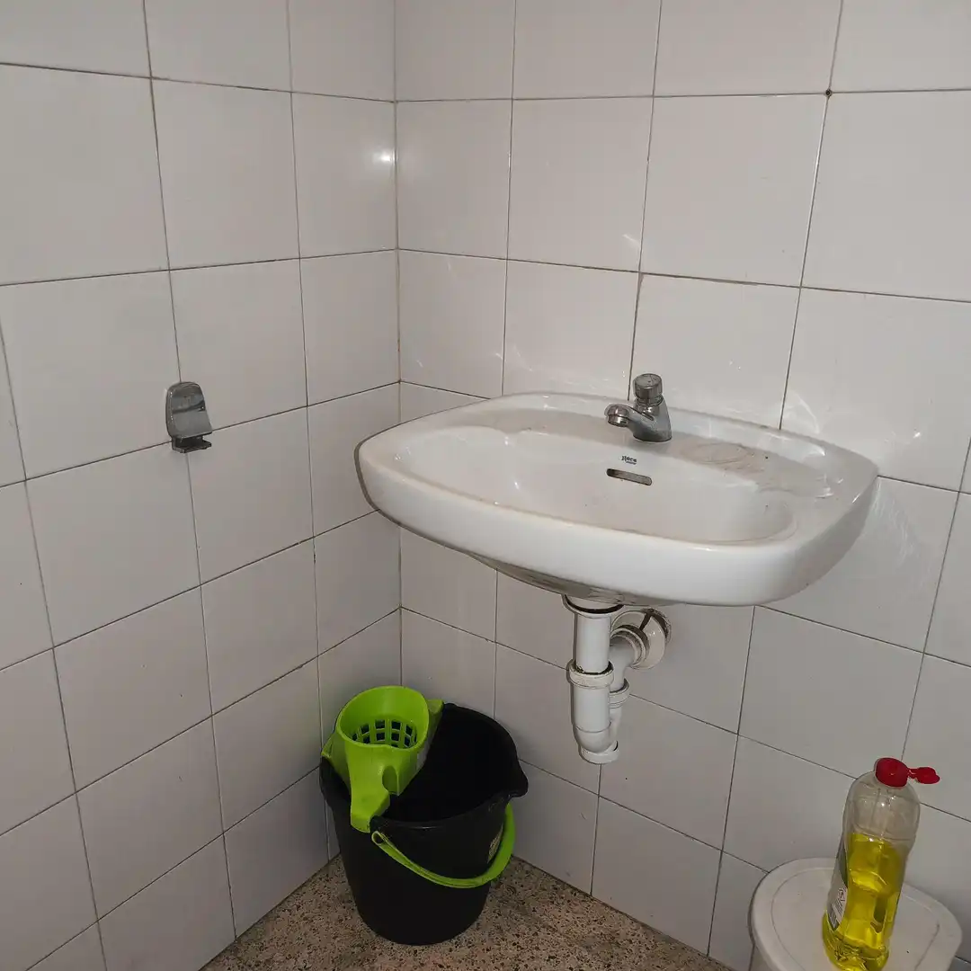 Local comercial de lloguer a Joan Prim, imagen 9