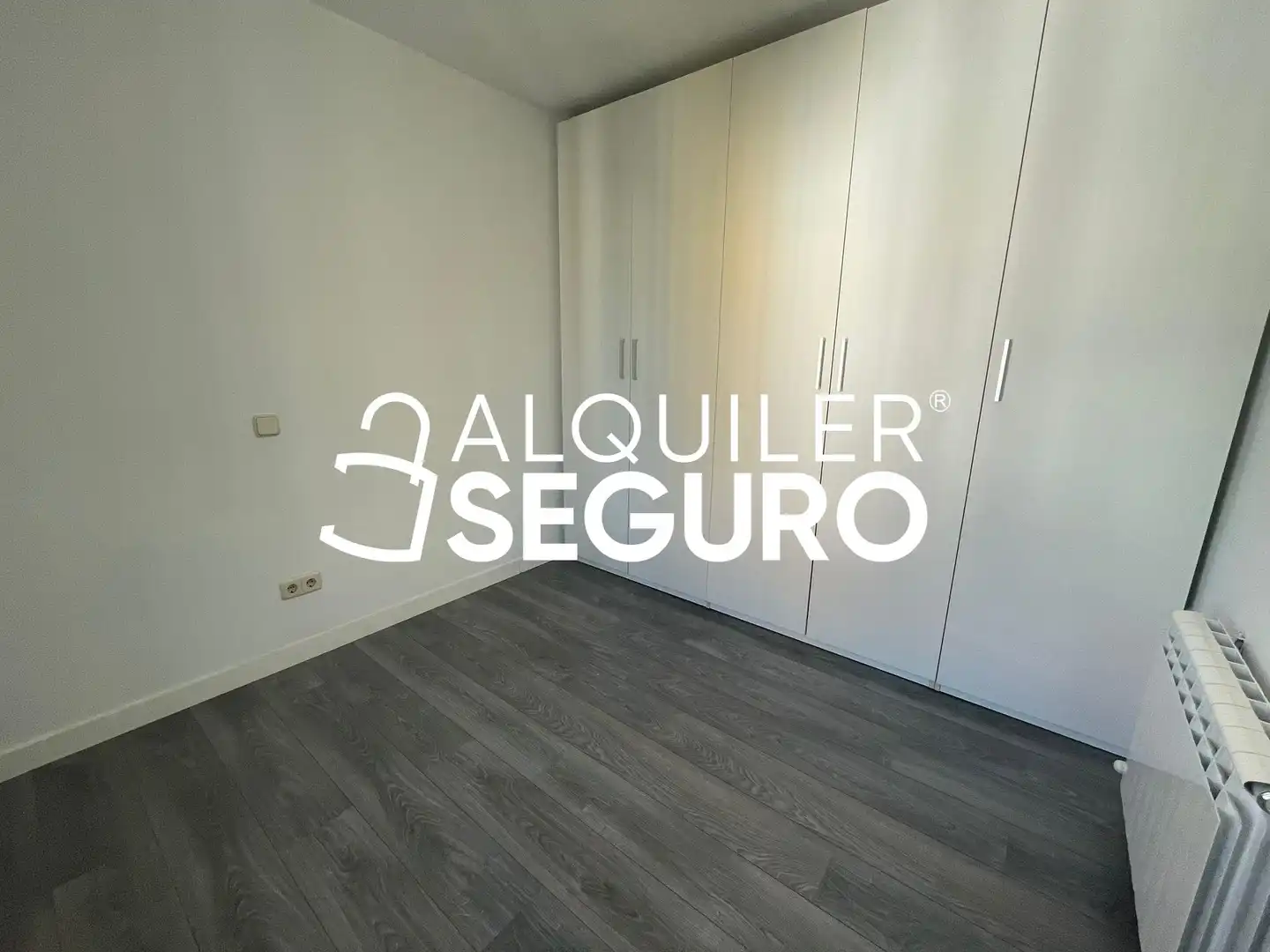 Bedroom of Flat for rent in Madrid  with Air Conditioner and Heating