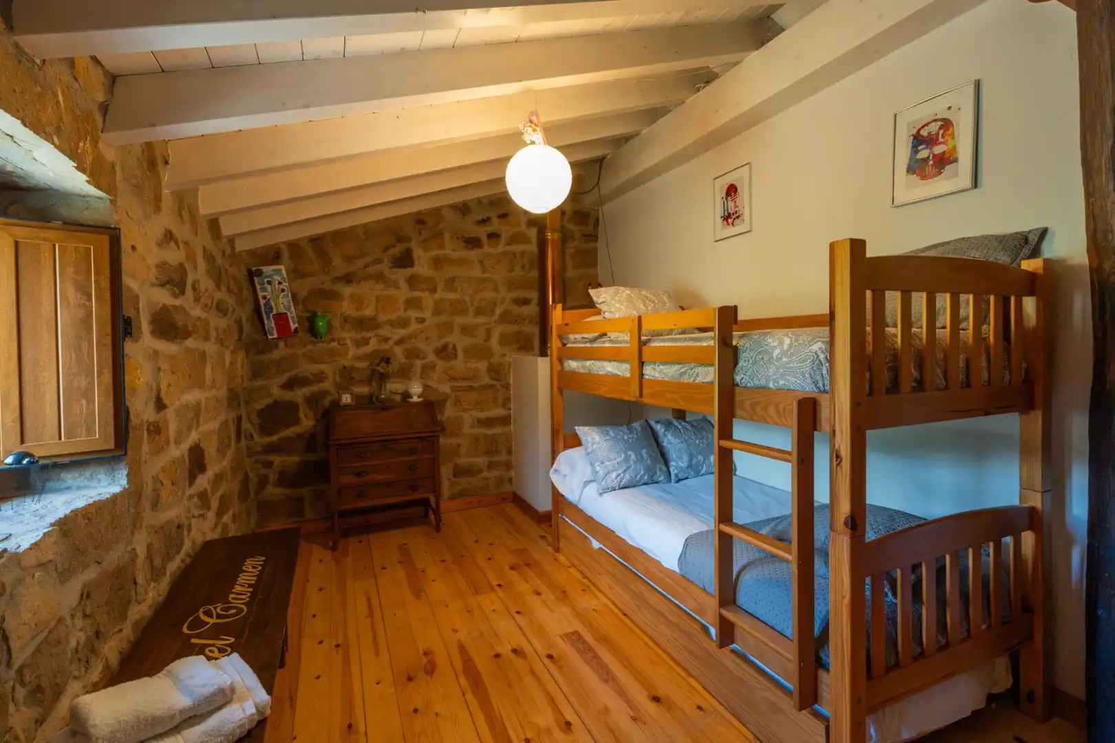 Habitación de Casa o chalet en venta en San Pedro del Romeral con Calefacción, Jardín privado y Terraza