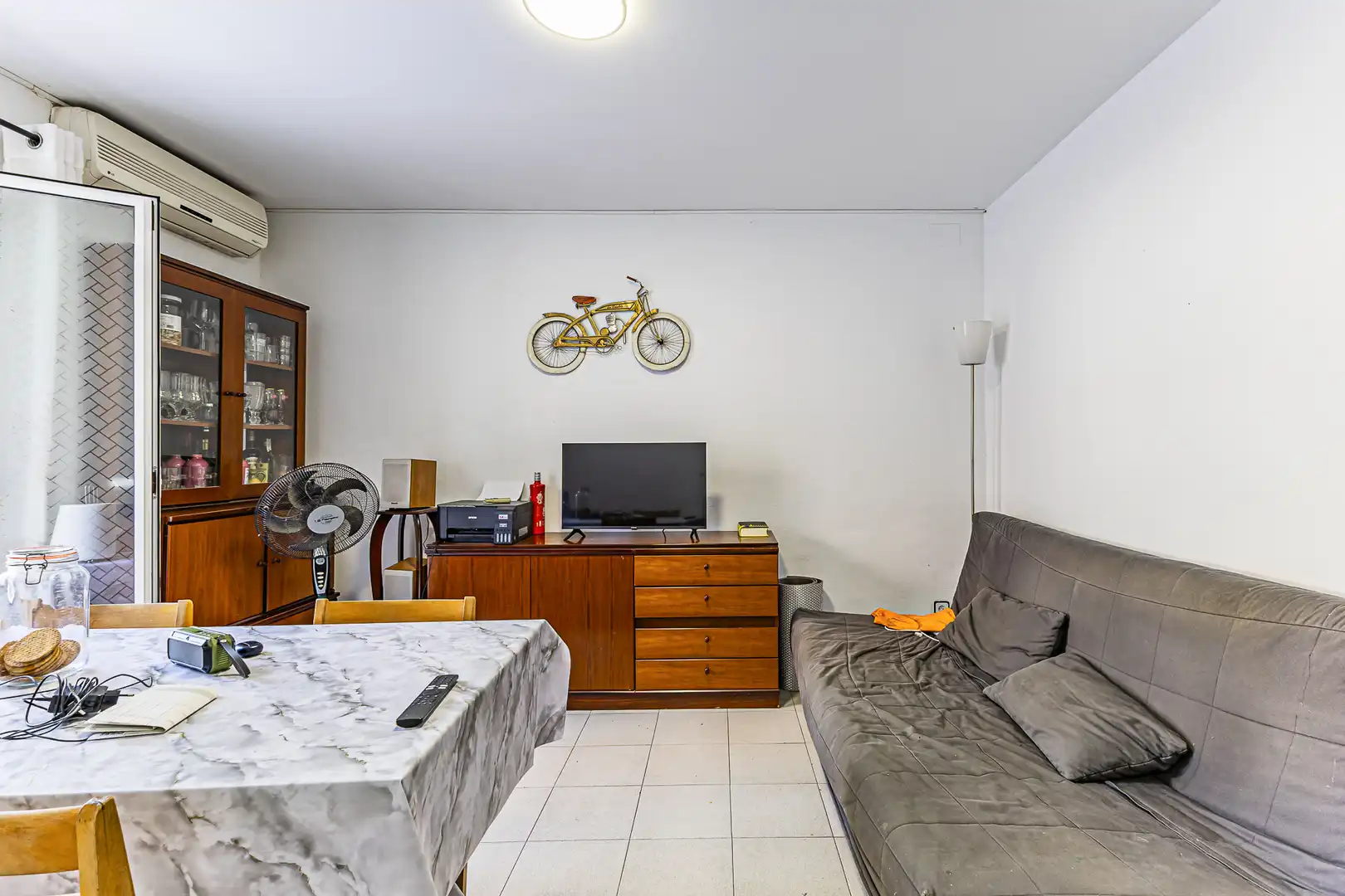 Sala de estar de Casa adosada en venta en Sant Andreu