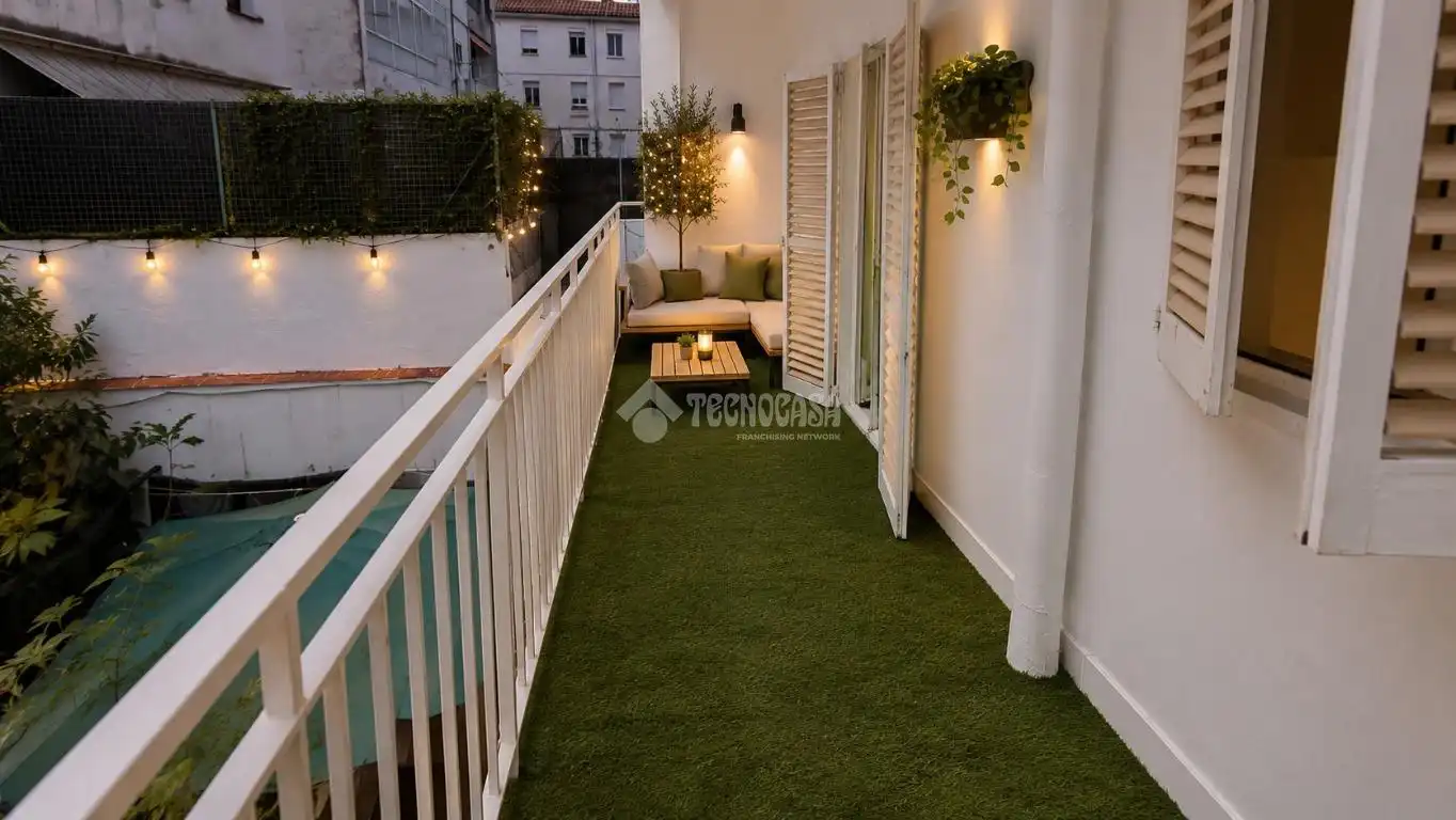 Terrasse von Wohnung zum Verkauf in Vilanova i la Geltrú mit Klimaanlage, Terrasse und Balkon