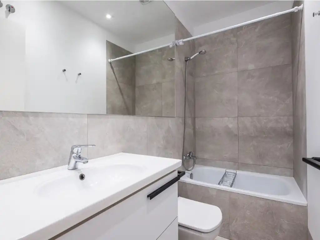 Bathroom of Houses for sale in Pozuelo de Alarcón