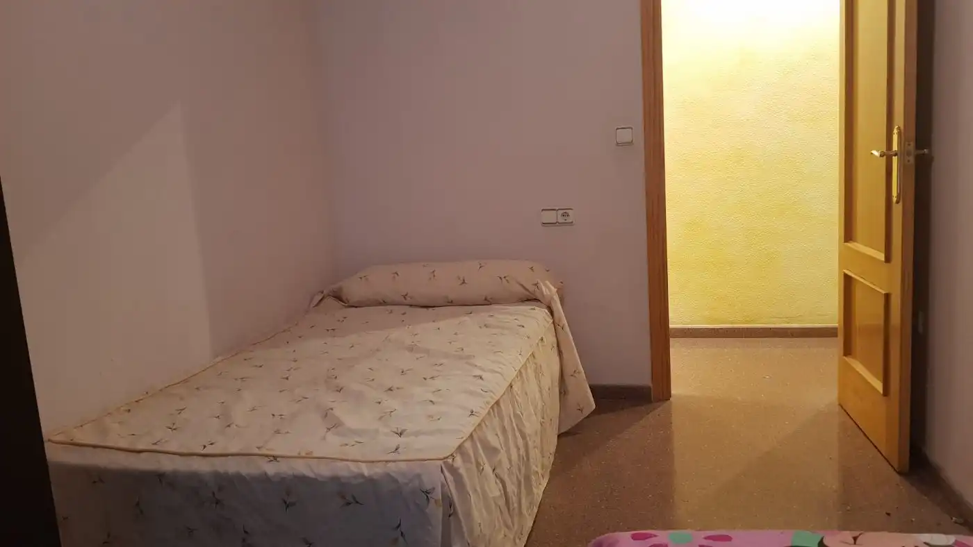 Dormitori de Pis en venda en Elche / Elx amb Terrassa i Balcó