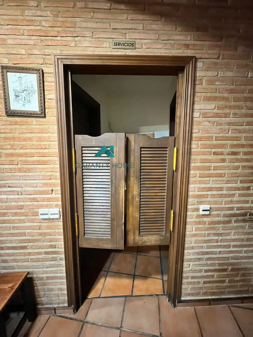 Exterior view of Commercial properties for sale in Burguillos de Toledo  with Air Conditioner