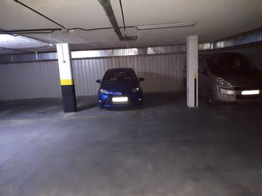 Einzelparkplatz mit Aufzug zum Verkauf in Calle de Albarracín 58