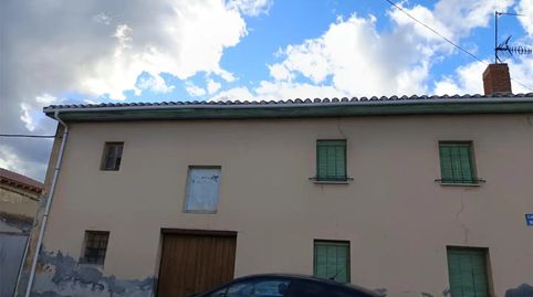 Foto 4 de Casa adosada en venda a Calle Mayor, 87, Mantinos, Palencia