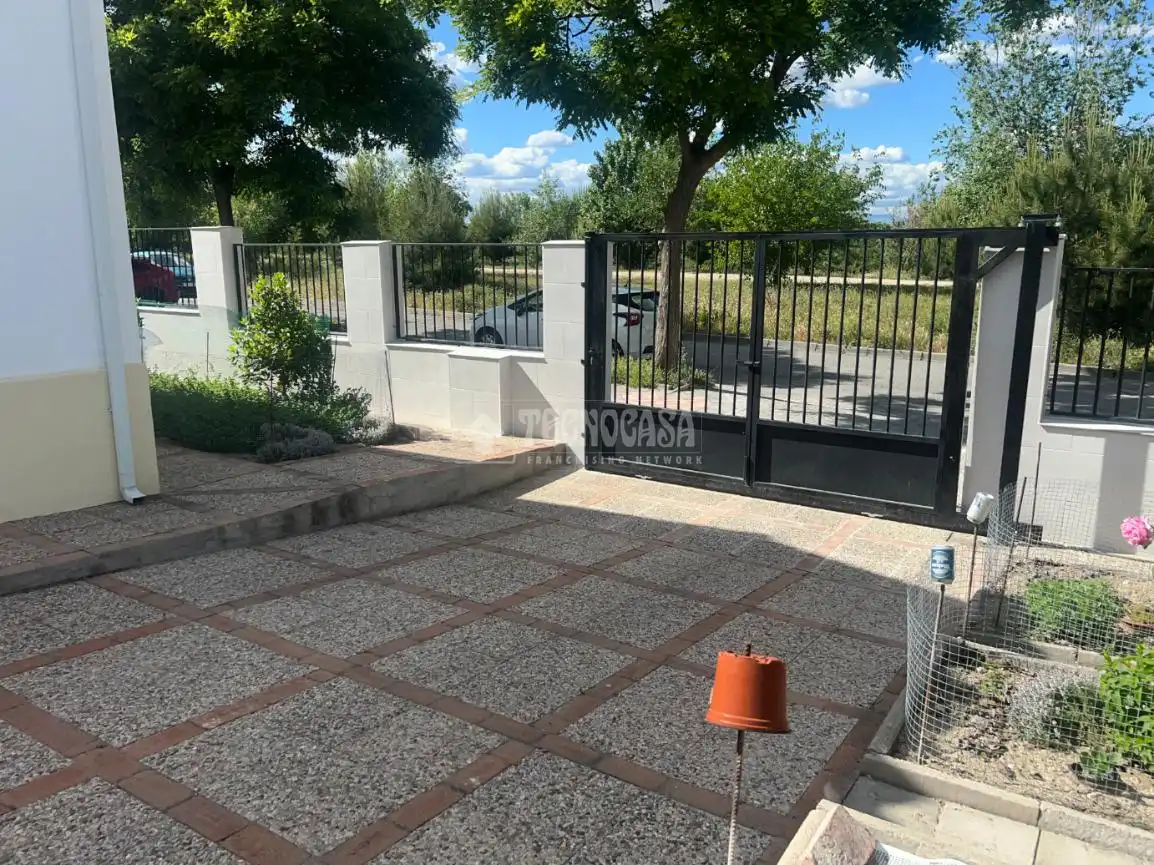 Casa o chalet en venta en Madrid con Jardín privado y Alarma