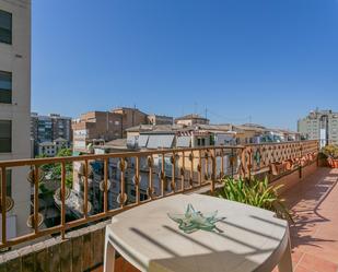 Vista exterior de Àtic en venda en  Granada Capital amb Aire condicionat, Calefacció i Parquet