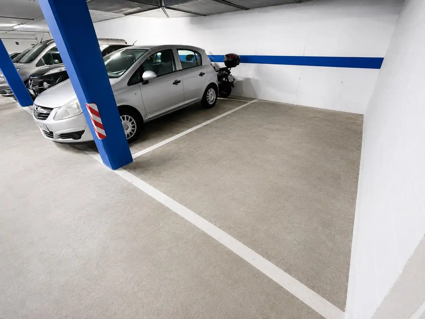 Parkplatz von Garage zum Verkauf in Badalona