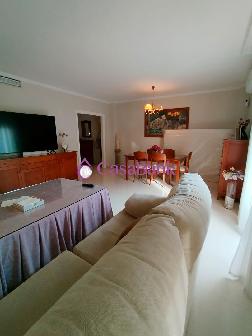 Sala d'estar de Pis en venda en  Córdoba Capital amb Aire condicionat i Terrassa