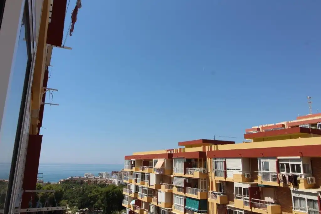 Vista exterior de Apartamento en venta en Benalmádena con Aire acondicionado, Terraza y Amueblado
