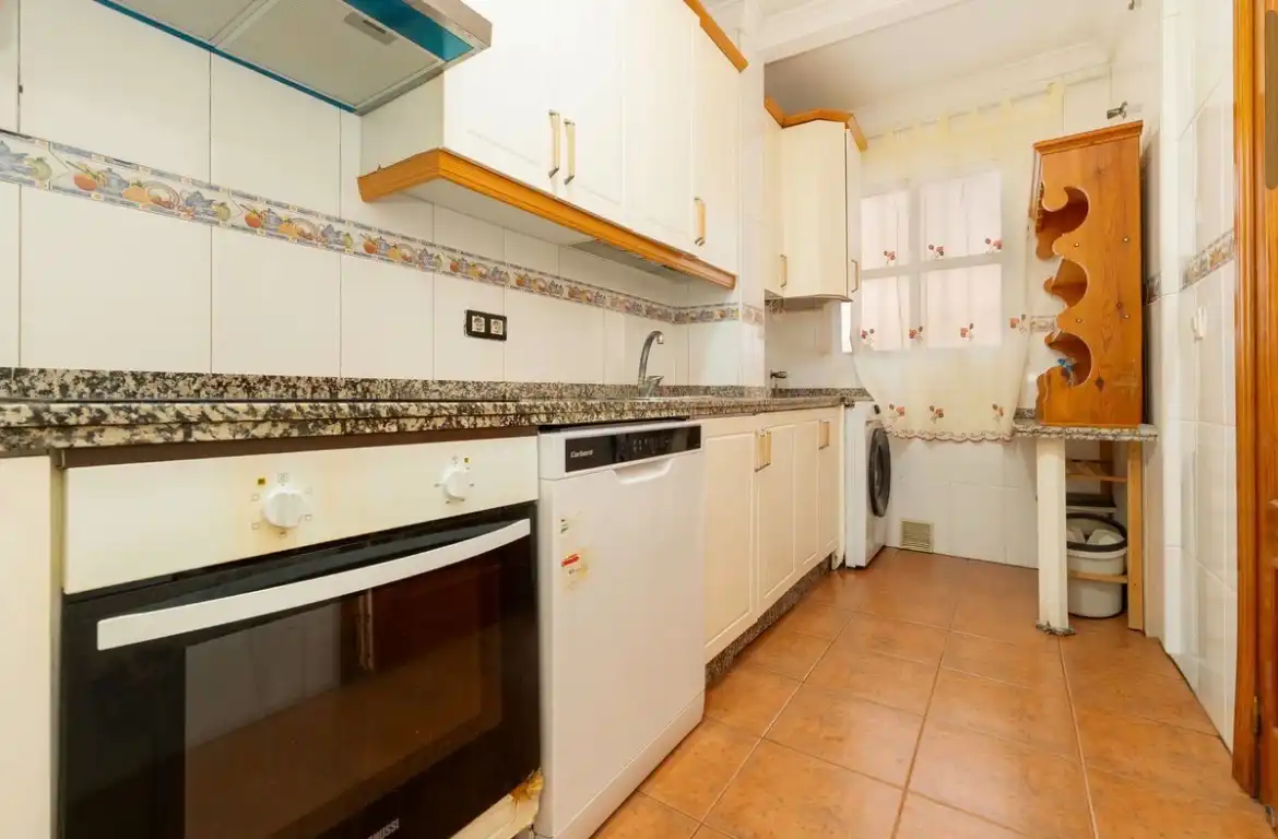 Apartamento con ascensor en venta en Puerto Deportivo, imagen 6