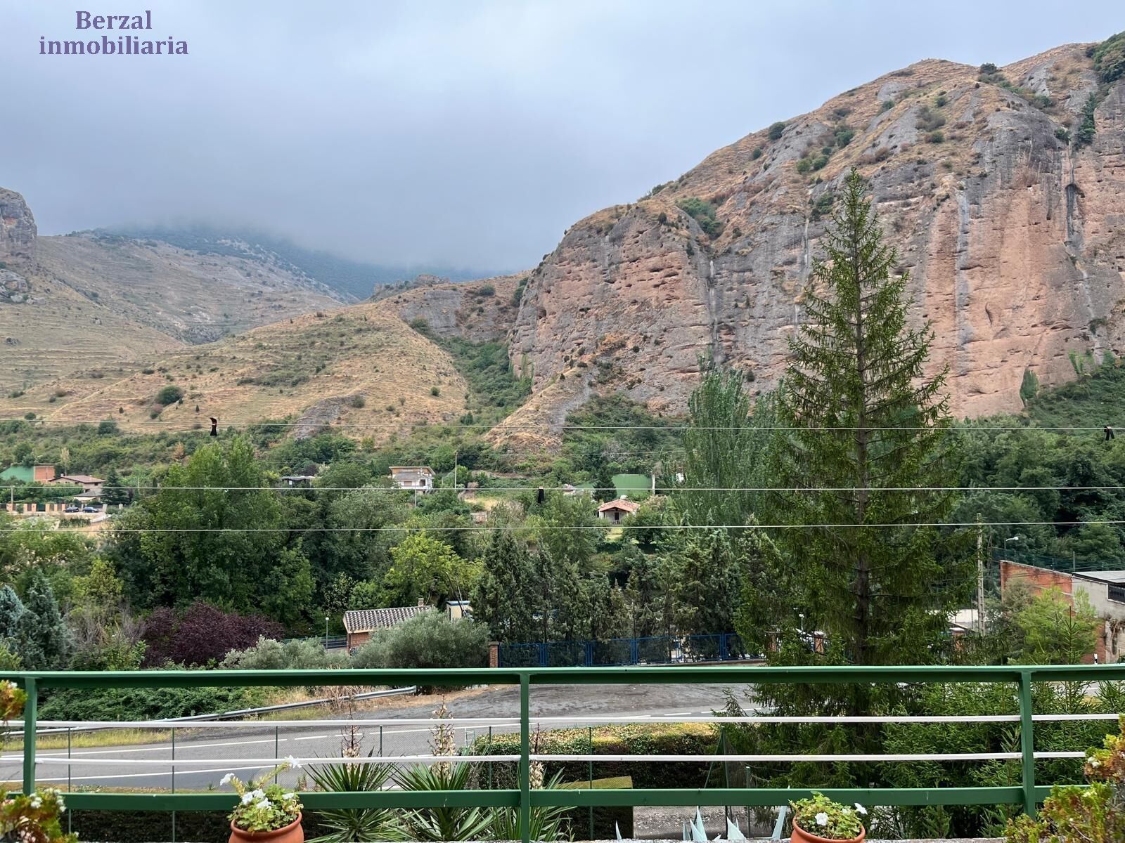 Exterior view of House or chalet for sale in Viguera  with Private garden, Terrace and Storage room