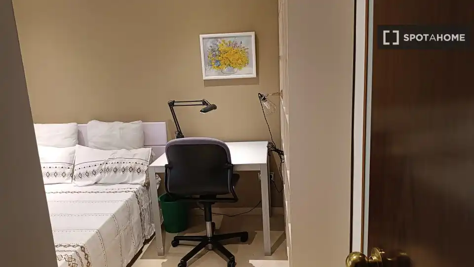 Room in Barri de les Corts