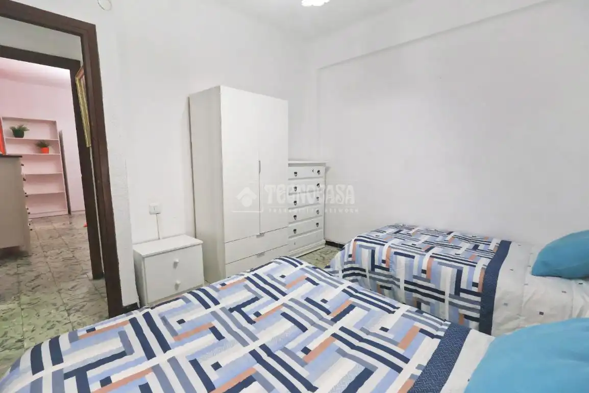 Schlafzimmer von Wohnung zum Verkauf in Sagunto / Sagunt mit Balkon