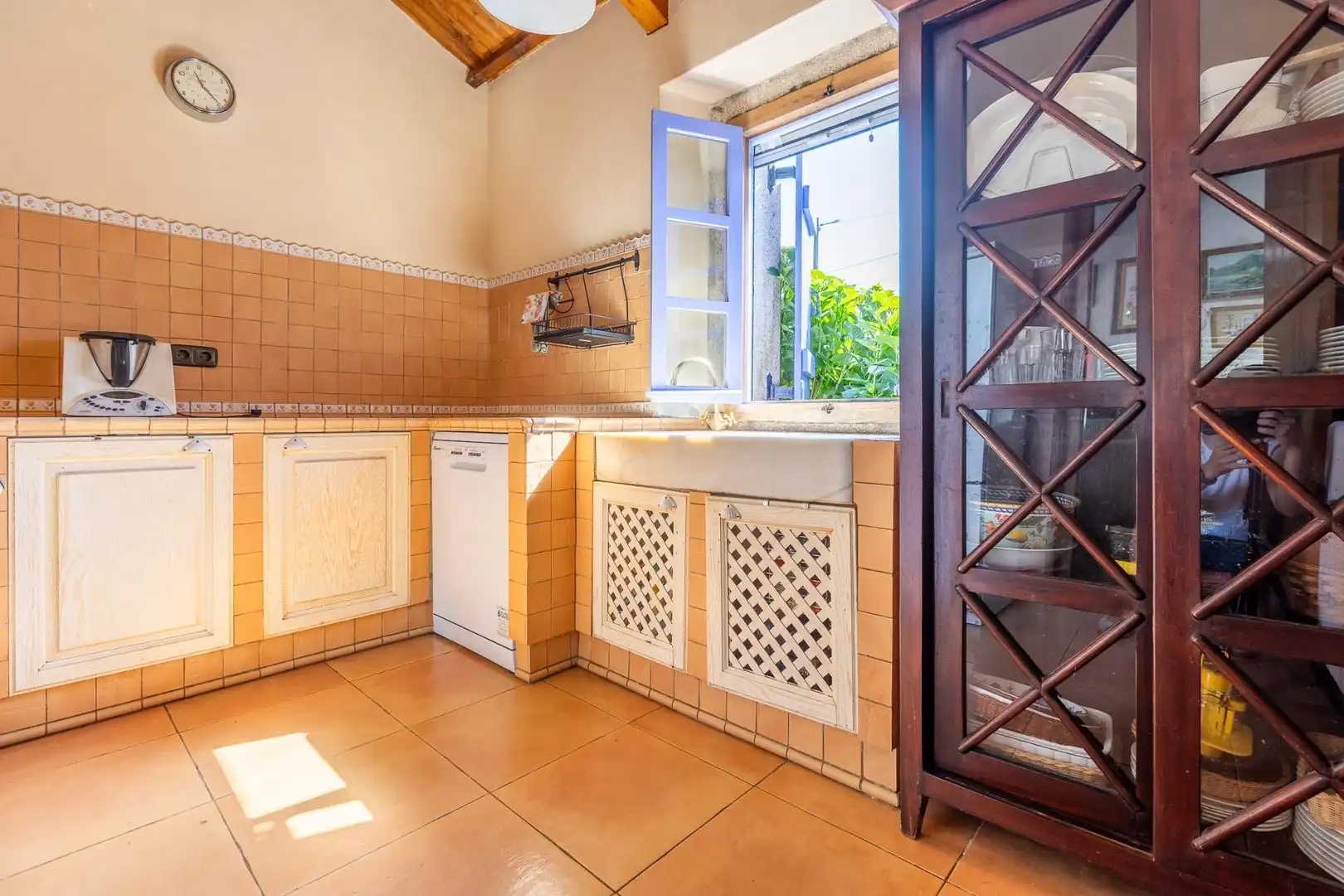 Cocina de Casa o chalet en venta en O Pino  con Calefacción, Jardín privado y Terraza