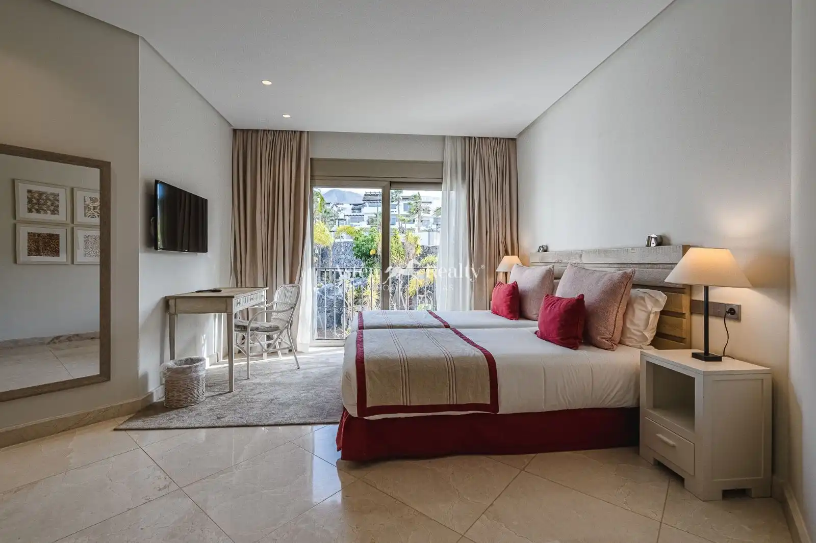 Habitación de Apartamento en venta en Guía de Isora con Aire acondicionado, Terraza y Trastero