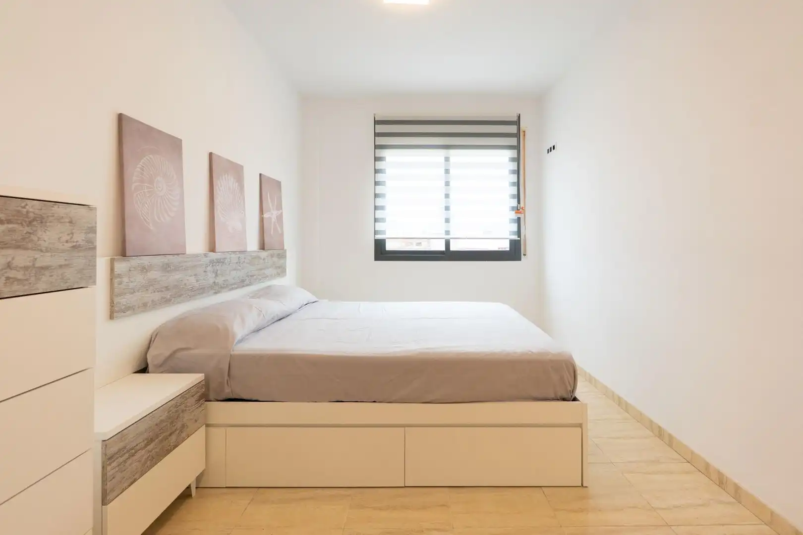 Bedroom of Flat for sale in Deltebre  with Air Conditioner, Terrace and Furnished