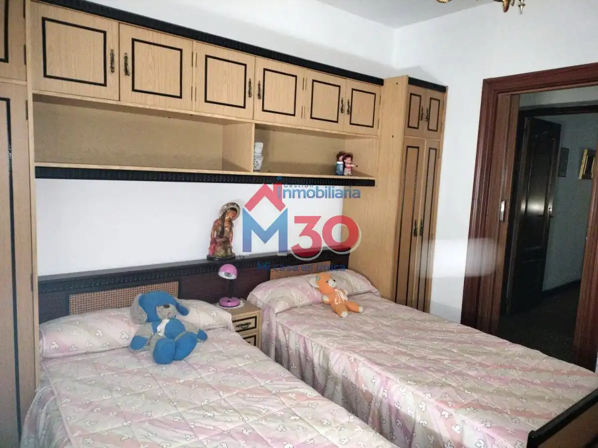 Schlafzimmer von Wohnung zum Verkauf in Miranda de Ebro mit Heizung