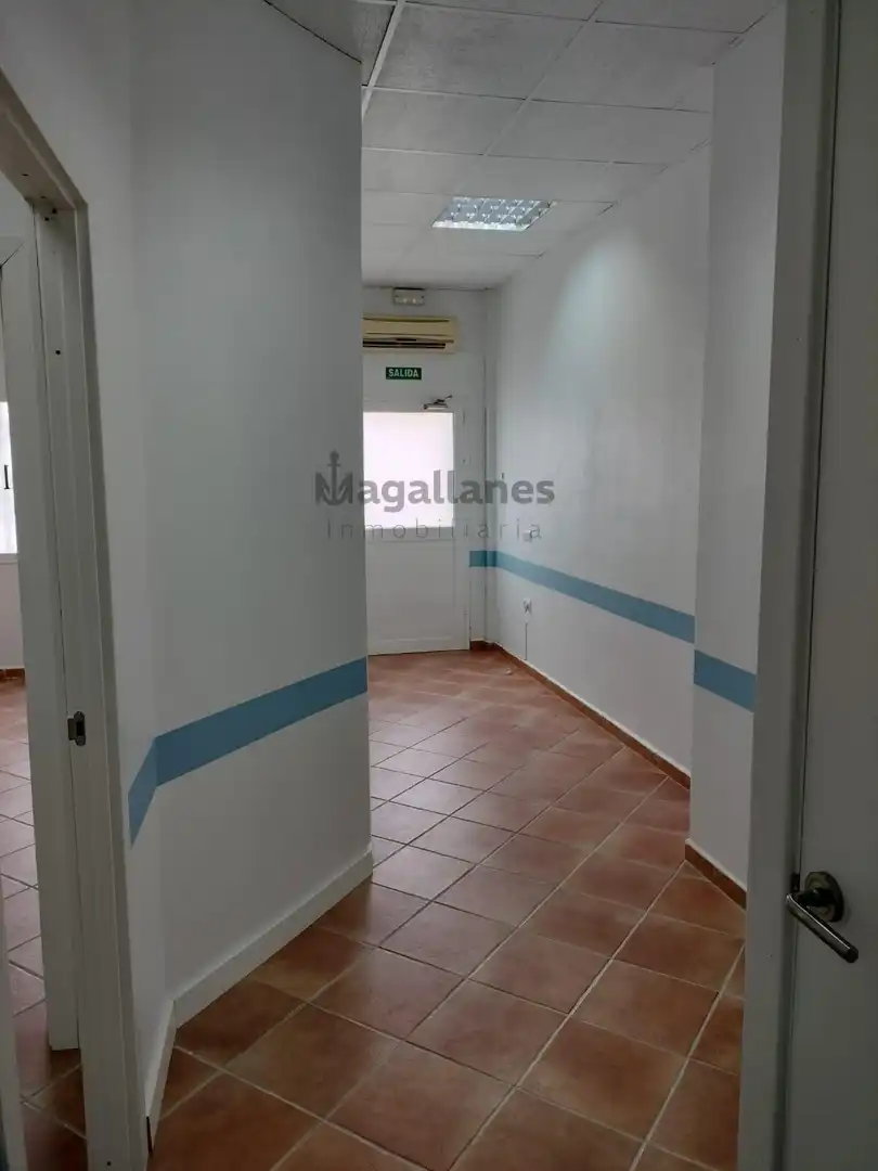 Local comercial en venda a Villamartín, imagen 7