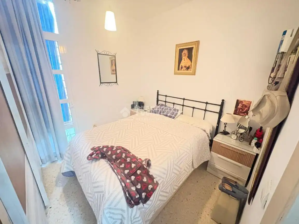 Habitación de Casa adosada en venta en Almensilla con Aire acondicionado, Terraza y Balcón