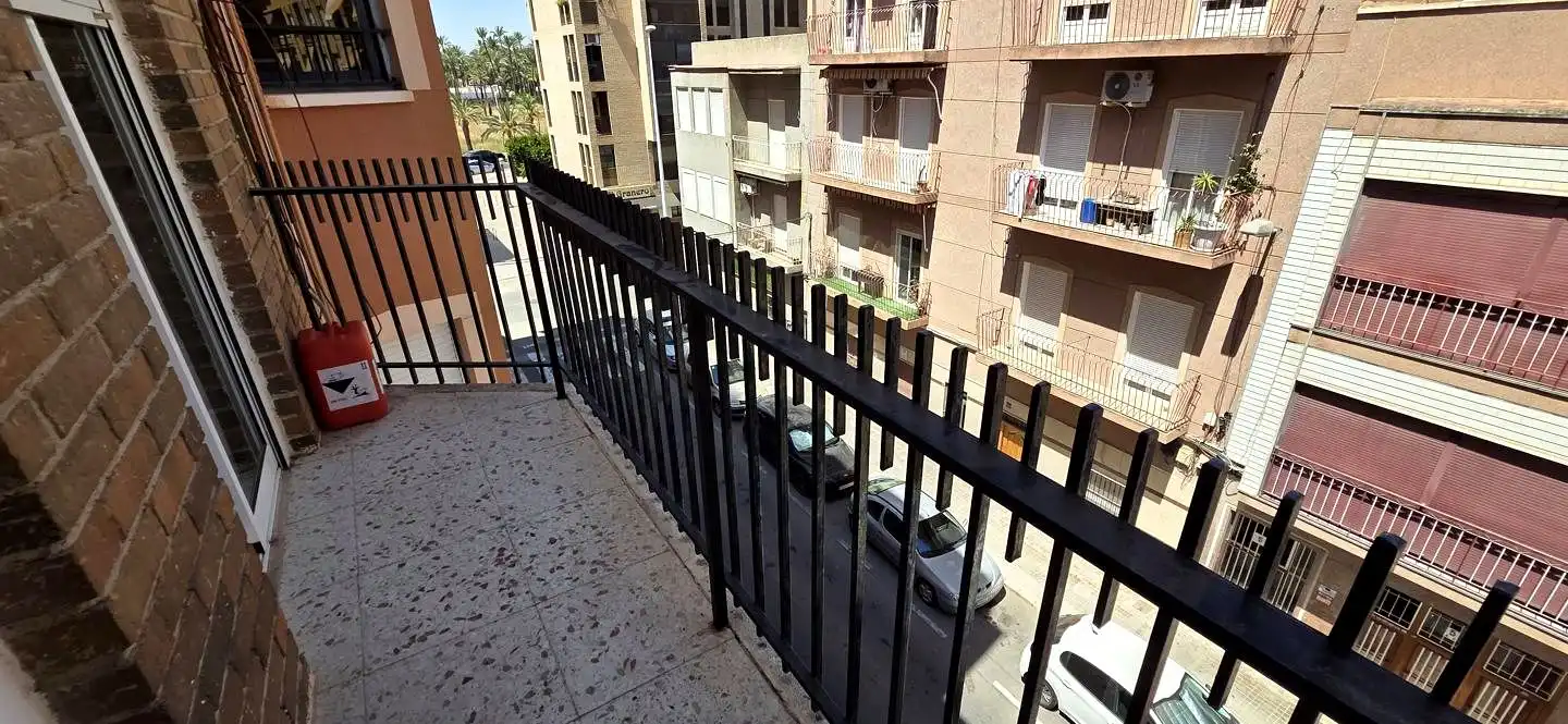 Terrassa de Pis de lloguer en Elche / Elx amb Aire condicionat, Moblat i Balcó