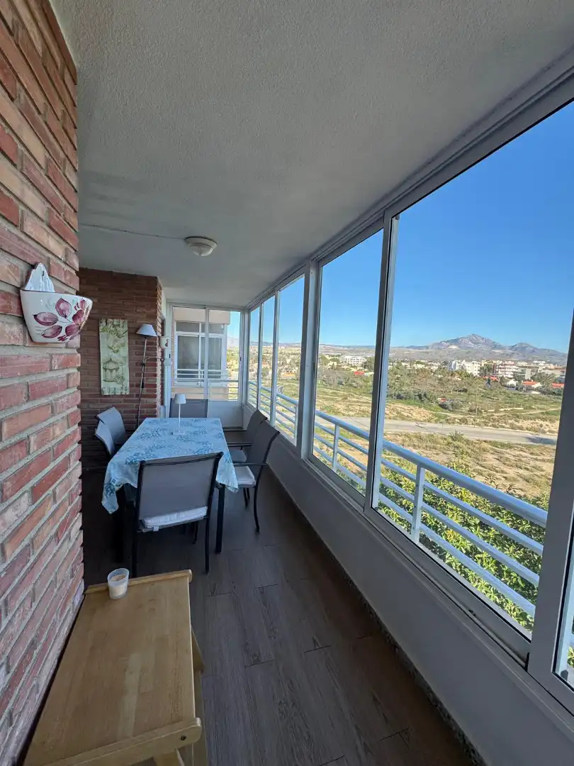 Apartament amb terrassa de lloguer a Avenida Jaime I el Conquistador 88