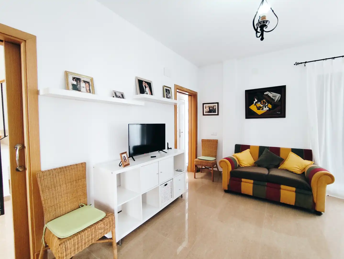 Sala de estar de Casa o chalet de alquiler en Sanlúcar de Barrameda con Terraza, Piscina y Amueblado