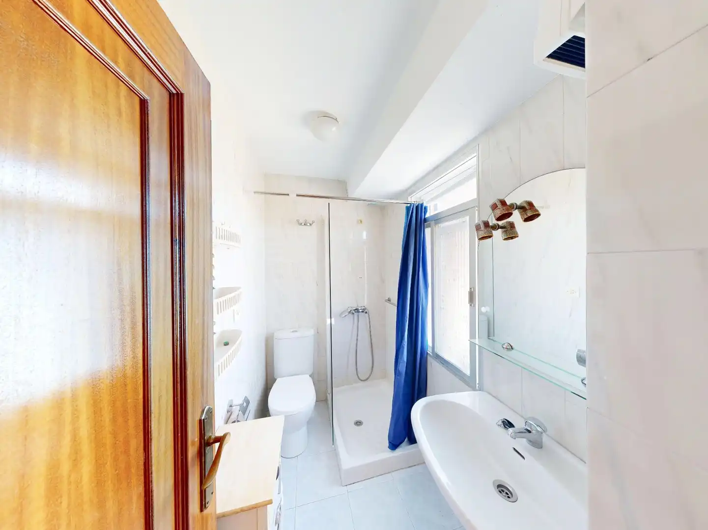 Baño de Casa o chalet en venta en Foz con Calefacción, Terraza y Trastero