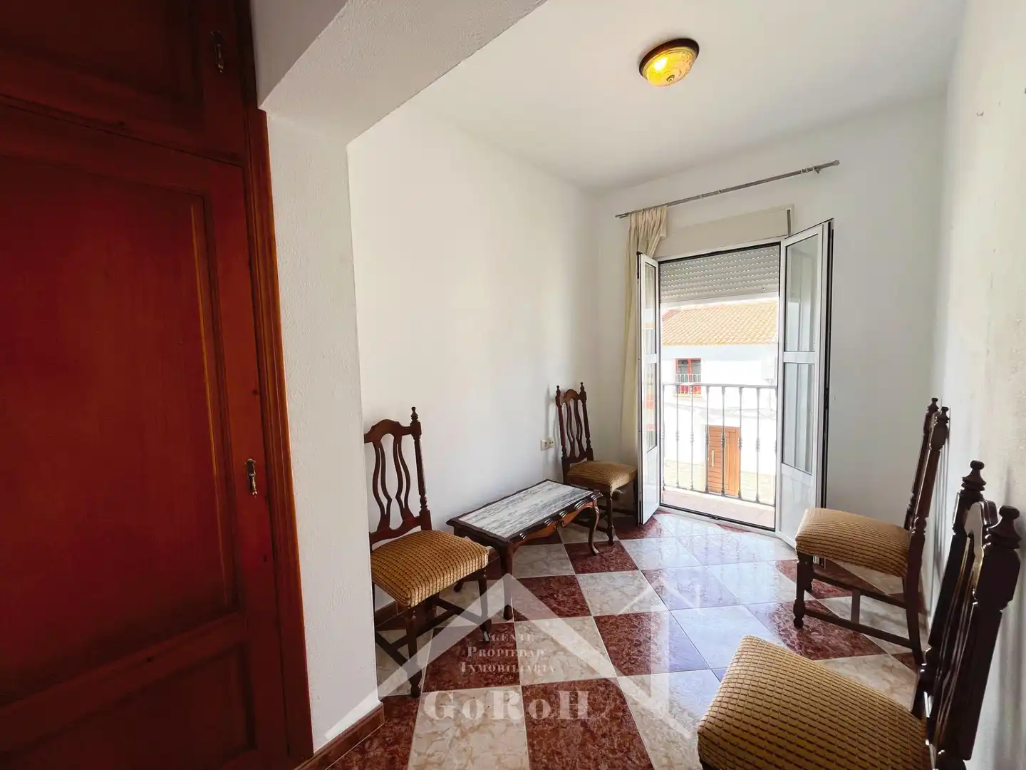 Casa adosada en venta en Santa Olalla del Cala con Terraza, Trastero y Amueblado