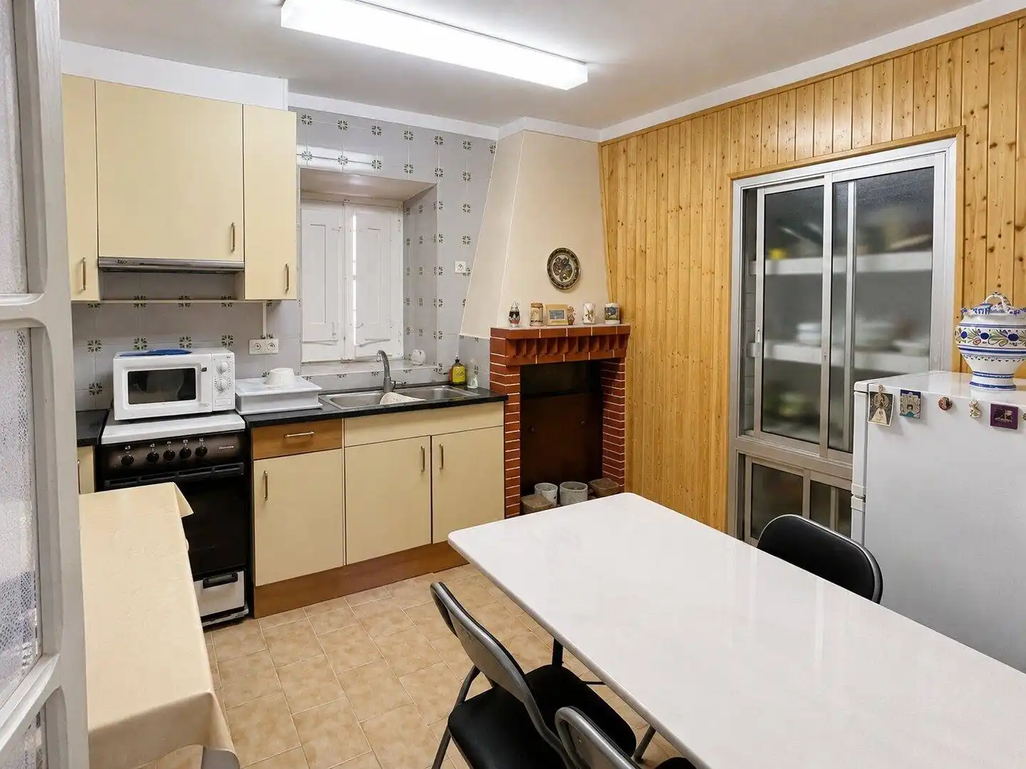 Cocina de Finca rústica en venta en Sant Miquel de Fluvià con Calefacción, Amueblado y Balcón