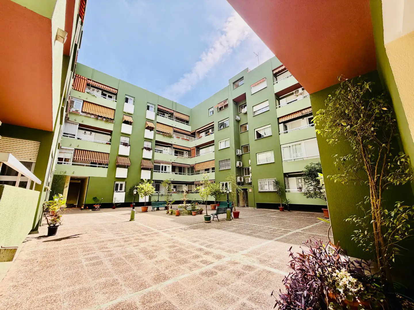 Vista exterior de Pis en venda en Sevilla amb Aire condicionat, Parquet i Terrassa
