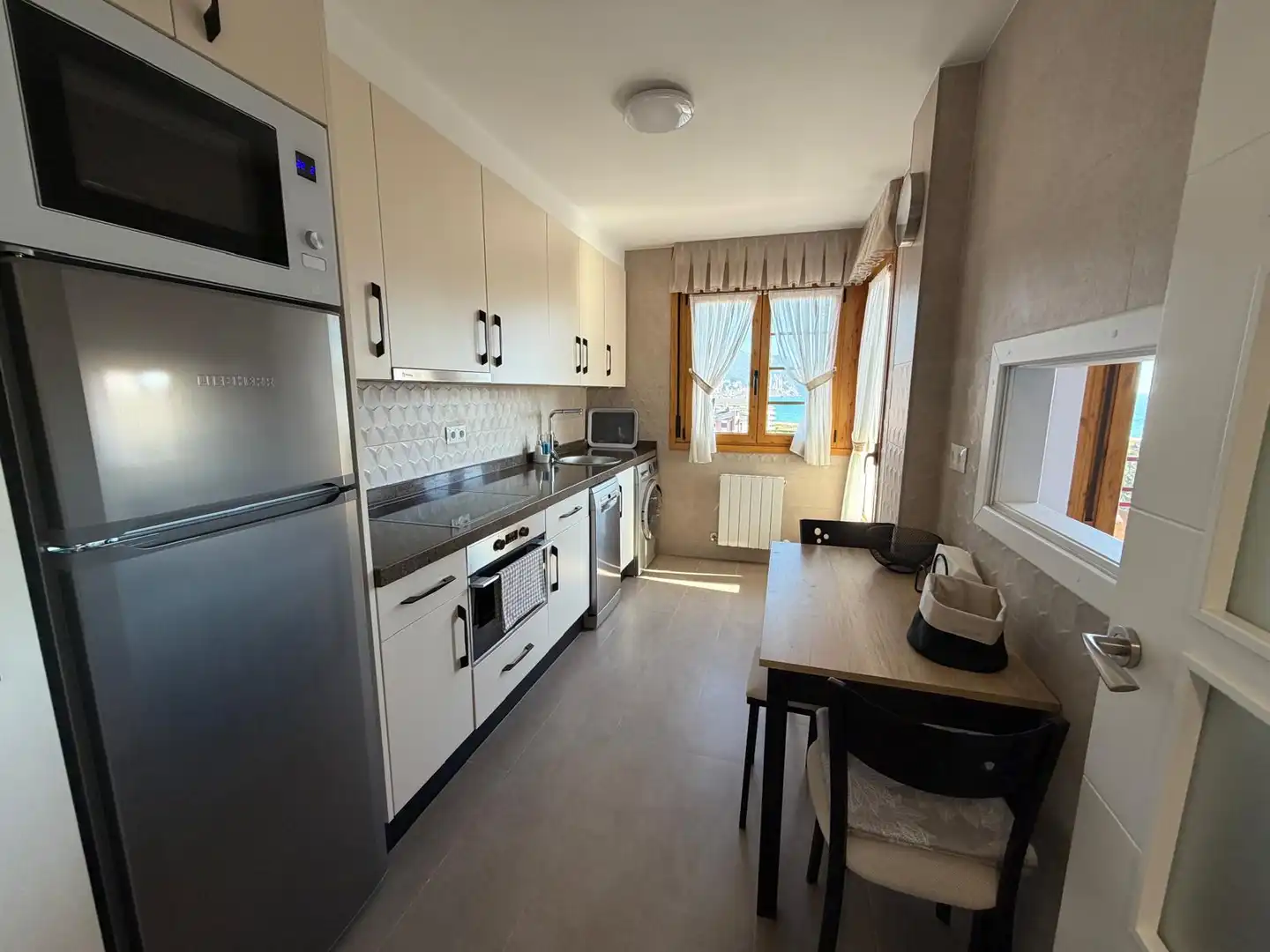 Flat with terrace to rent in Avenida de la Libertad, imagen 9