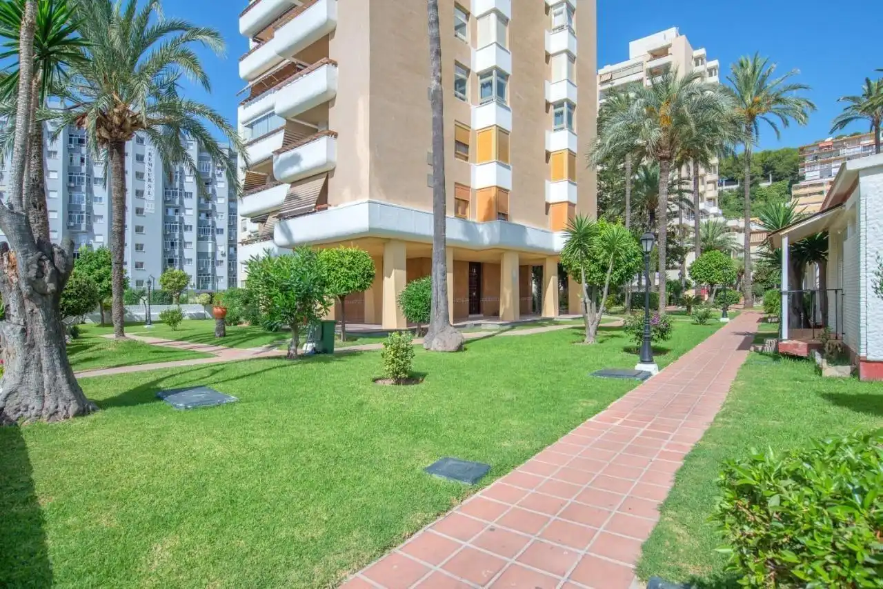 Außenansicht von Wohnung zur Miete in Torremolinos mit Klimaanlage, Heizung und Terrasse