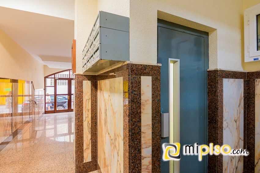 Piso en venta en Santoña con Terraza