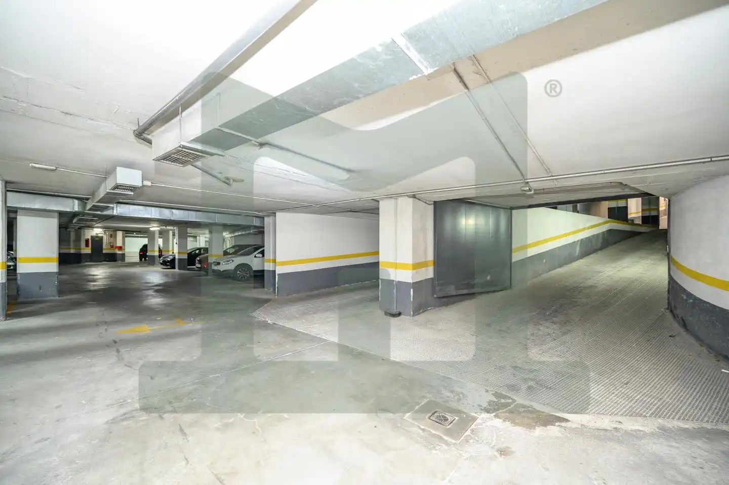 Parkplatz von Wohnung zum Verkauf in Parla mit Klimaanlage, Heizung und Terrasse