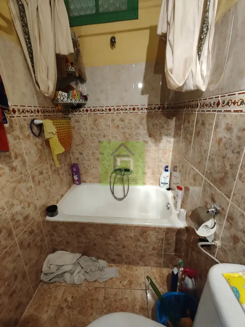 Bany de Casa o xalet en venda en Zamora Capital  amb Calefacció, Moblat i Microones