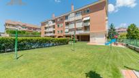 Jardí de Pis en venda en Boadilla del Monte amb Calefacció, Terrassa i Traster