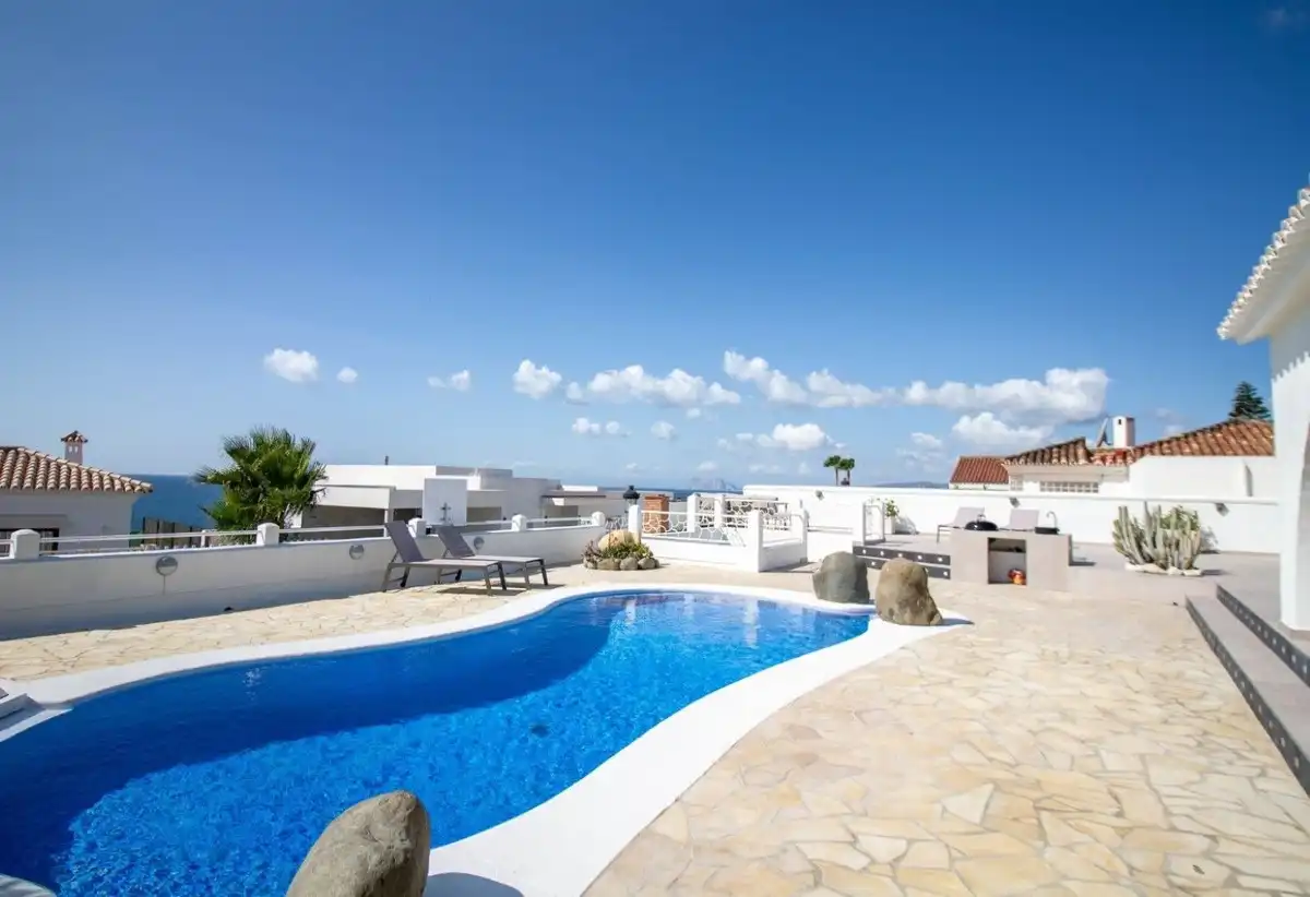 Chalet con jardín en alquiler en Chullera, imagen 2