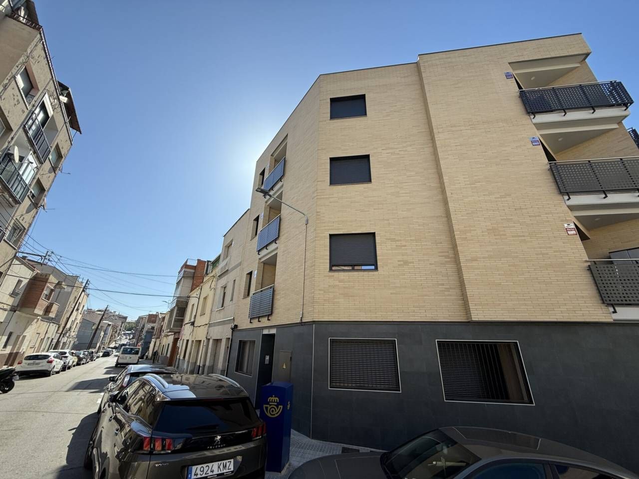 Exterior view of Flat to rent in Terrassa  with Air Conditioner and Heating