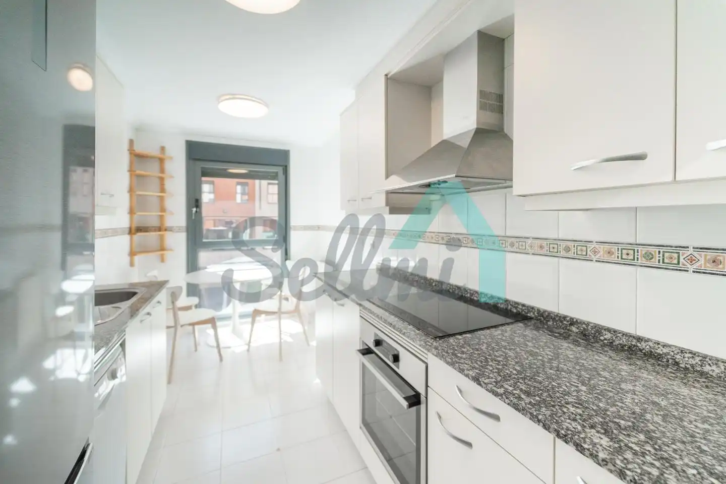 Kitchen of Flat for rent in Oviedo   with Heating, Parquet flooring and Storage room