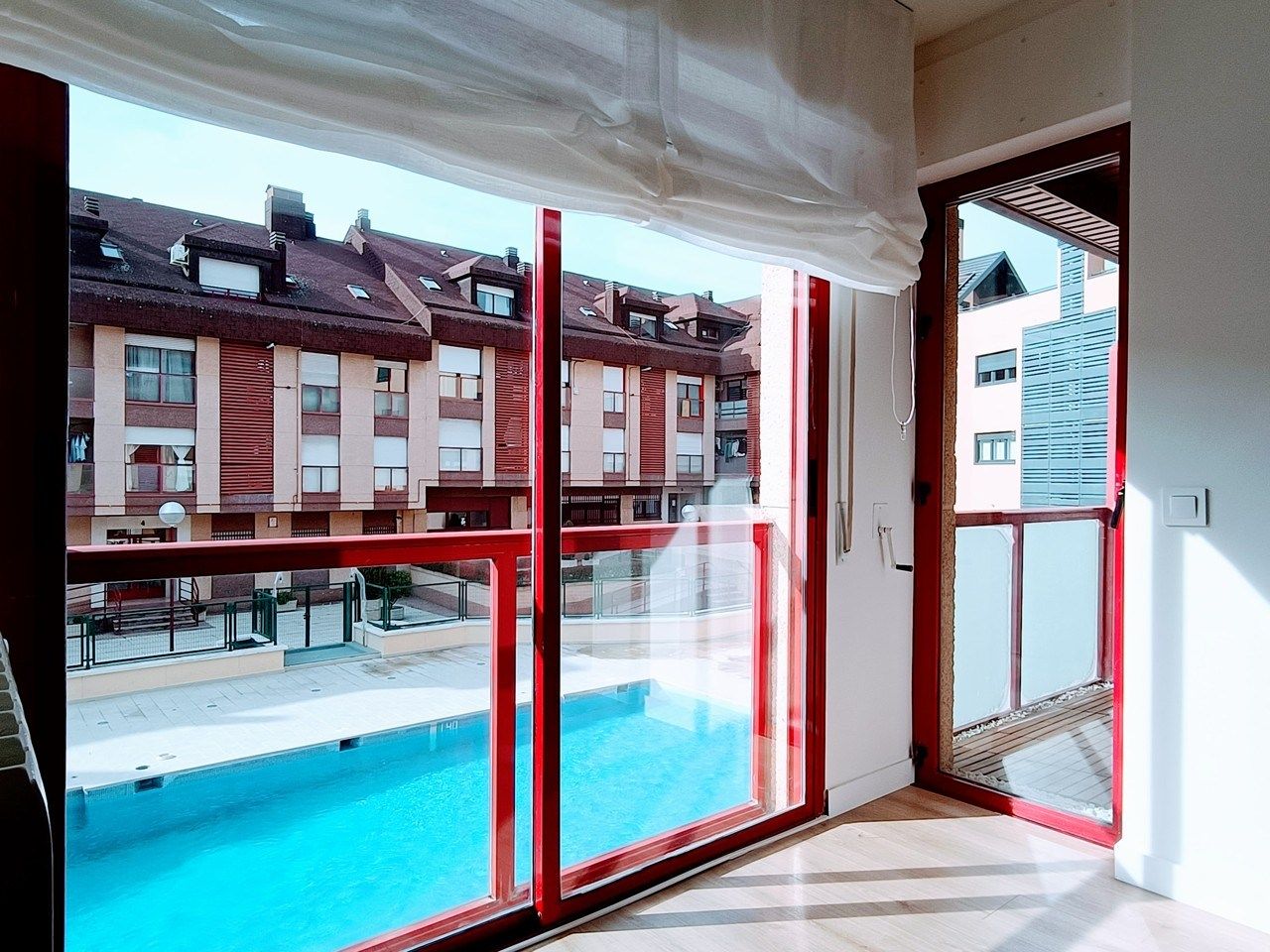 Dormitori de Pis de lloguer en Las Rozas de Madrid amb Calefacció, Terrassa i Forn