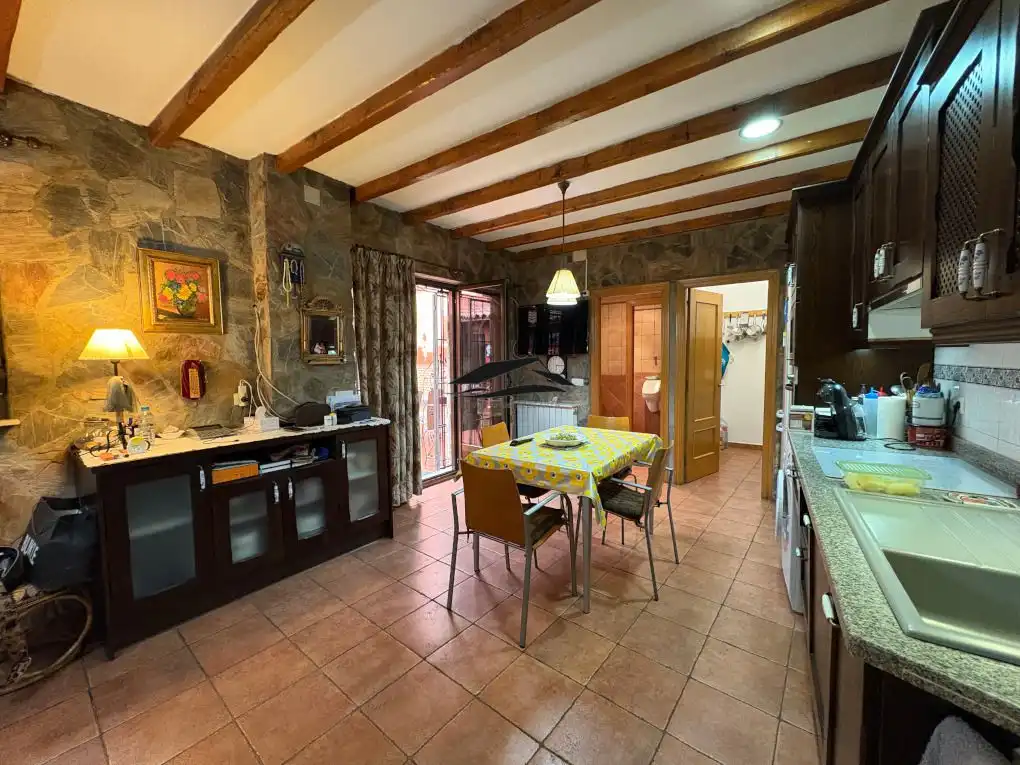 Cocina de Casa o chalet en venta en Santibáñez de la Sierra con Aire acondicionado, Calefacción y Terraza