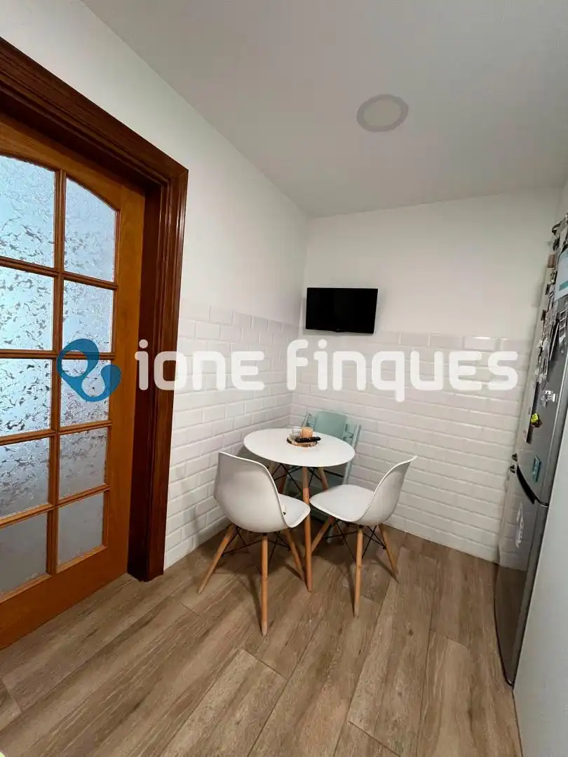 Wohnung zum Verkauf in Terrassa mit Heizung, Balkon und Internet