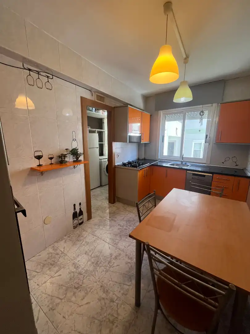 Cocina de Piso de alquiler en Redondela con Calefacción, Amueblado y Horno