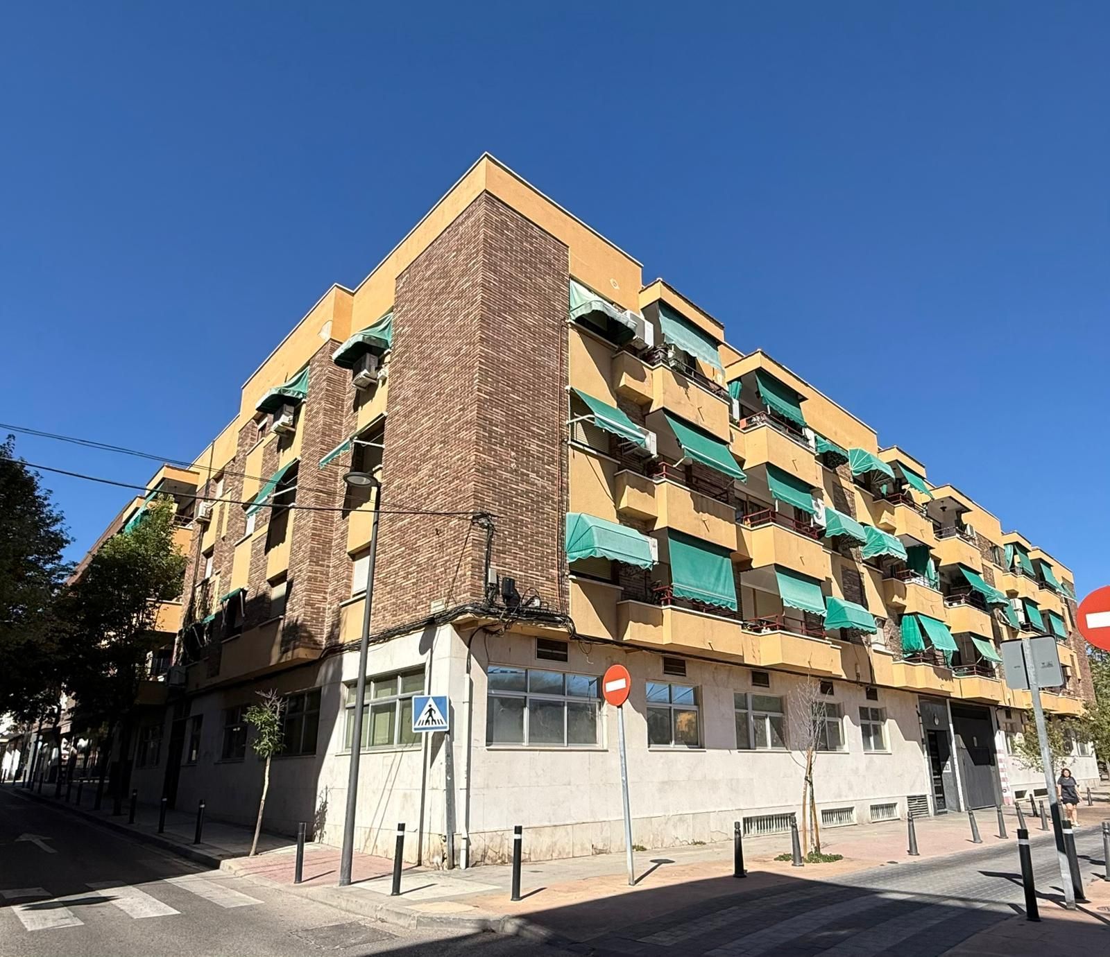 Vista exterior de Pis en venda en Getafe amb Calefacció