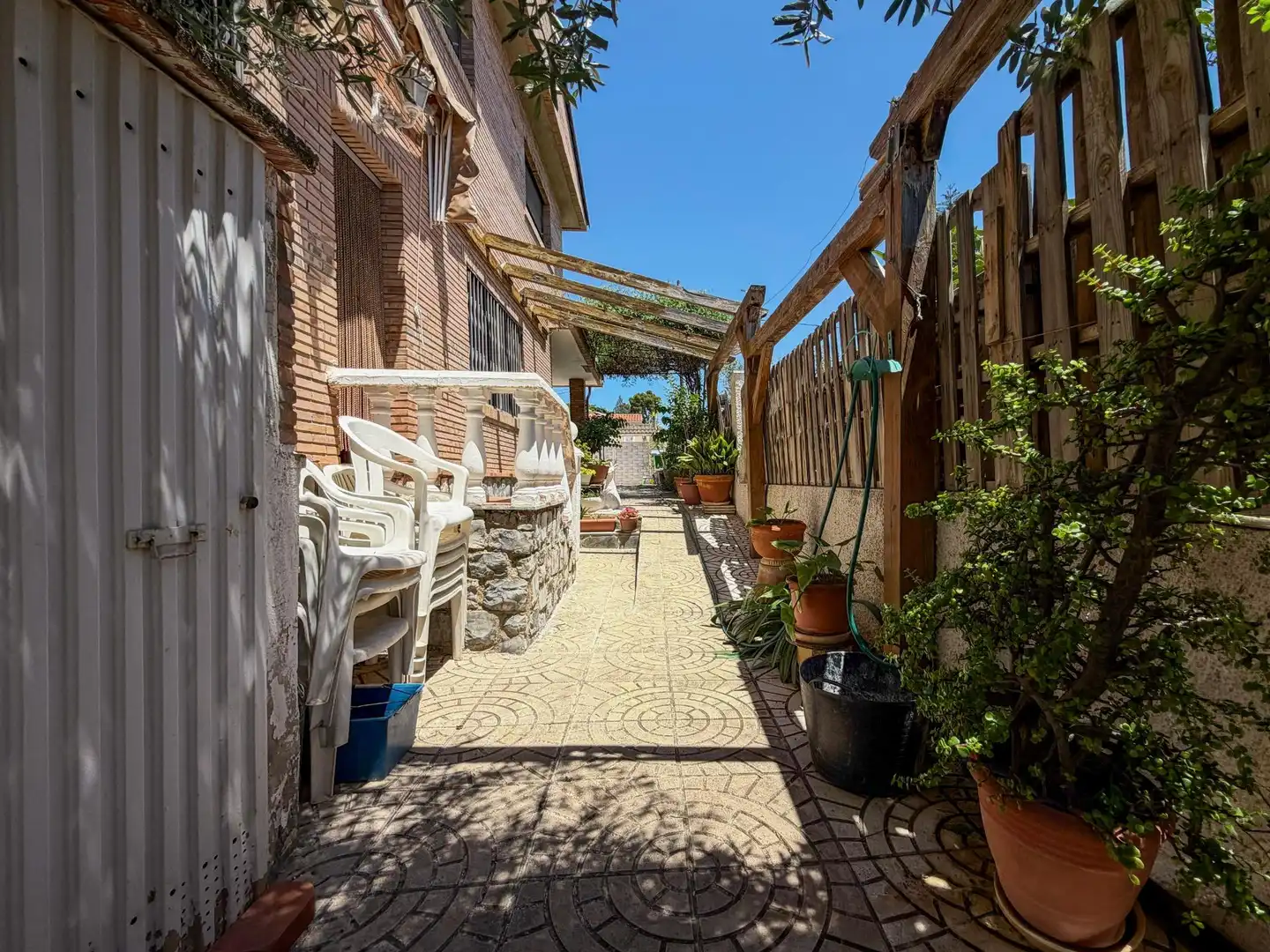 Vista exterior de Casa o xalet en venda en L'Eliana amb Aire condicionat, Jardí privat i Terrassa