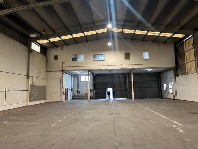 Nave industrial en Venta en Rúa Parroquia de Moruxo, 18 en Bergondo